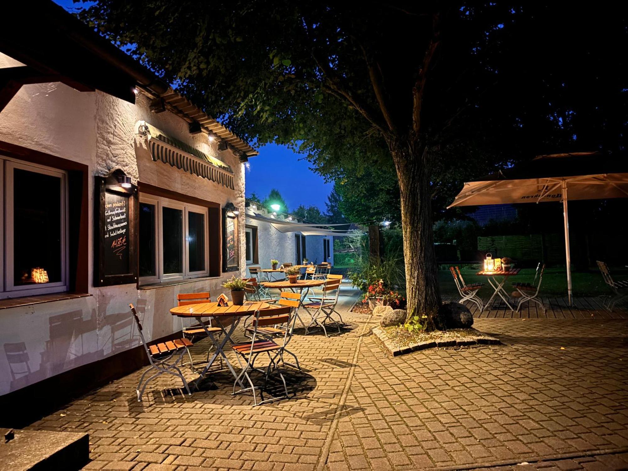 Pension Zum Alten Gasthaus Haensel Krauschwitz Exterior foto