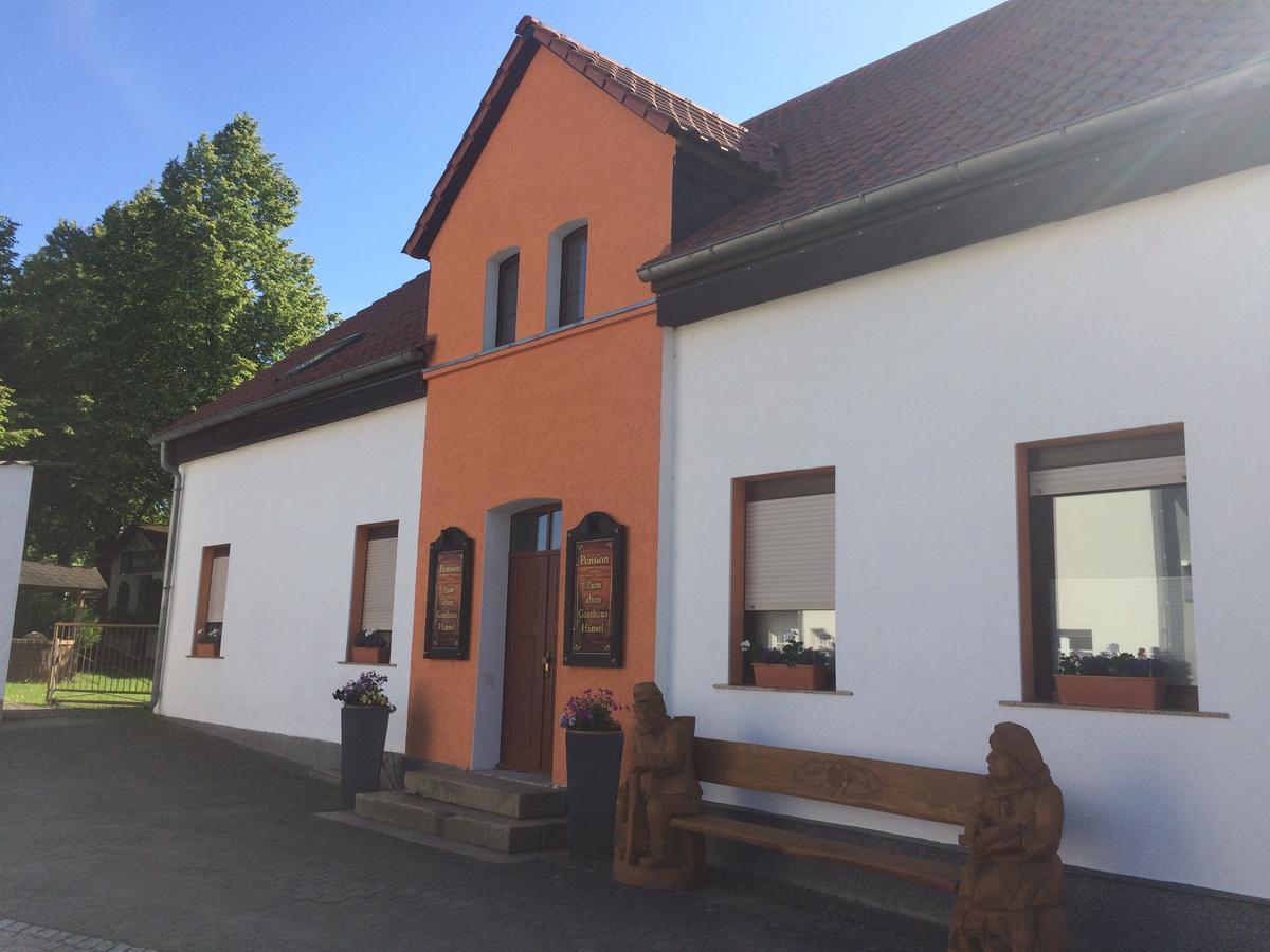 Pension Zum Alten Gasthaus Haensel Krauschwitz Exterior foto